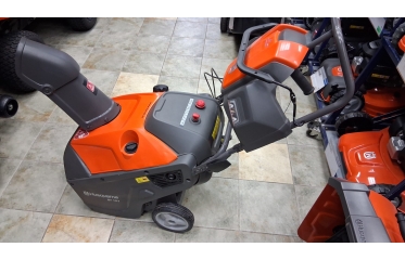 Snežna freza ST151 Husqvarna - Predstavitveni model Snežna freza ST151 Husqvarna - Predstavitveni model