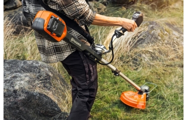 220iR Husqvarna - Akumulatorska kosa 220iR Husqvarna - Akumulatorska kosa