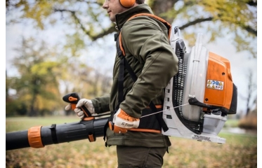 BR800 C-E STIHL - Motorni pihalnik
