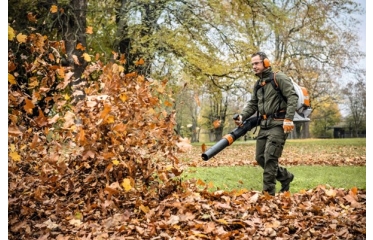 BR800 C-E STIHL - Motorni pihalnik