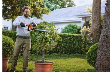 HSA40 STIHL (50 cm) - Akumulatorske škarje za živo mejo HSA40 STIHL (50 cm) - Akumulatorske škarje za živo mejo